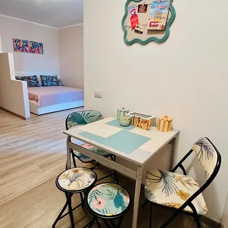 Apartment Casa Alisol Colourful Retreat In Perugia